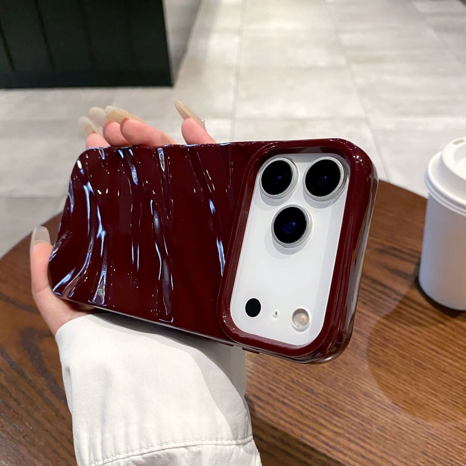 Cherry Wine Aesthetic Wavy Designer Silicon Shimmery Case for iPhone