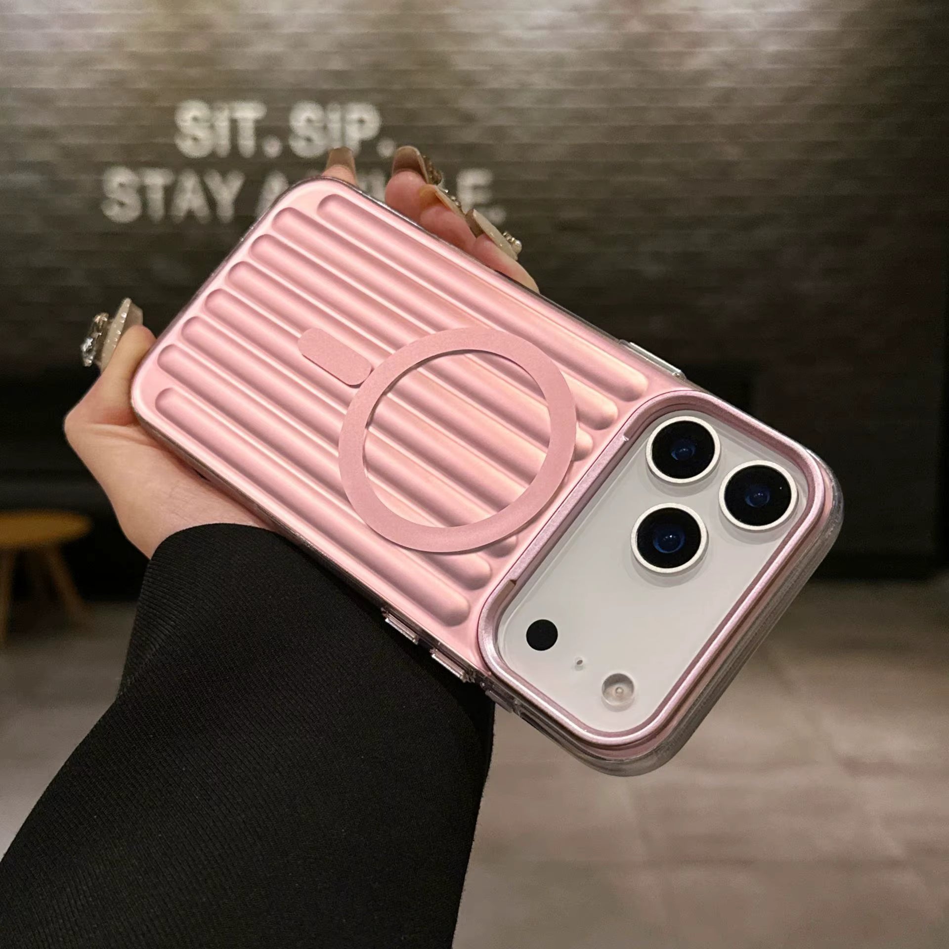 Luxury MagSafe Case with Metallic Ribbed Design for iPhone - Pink