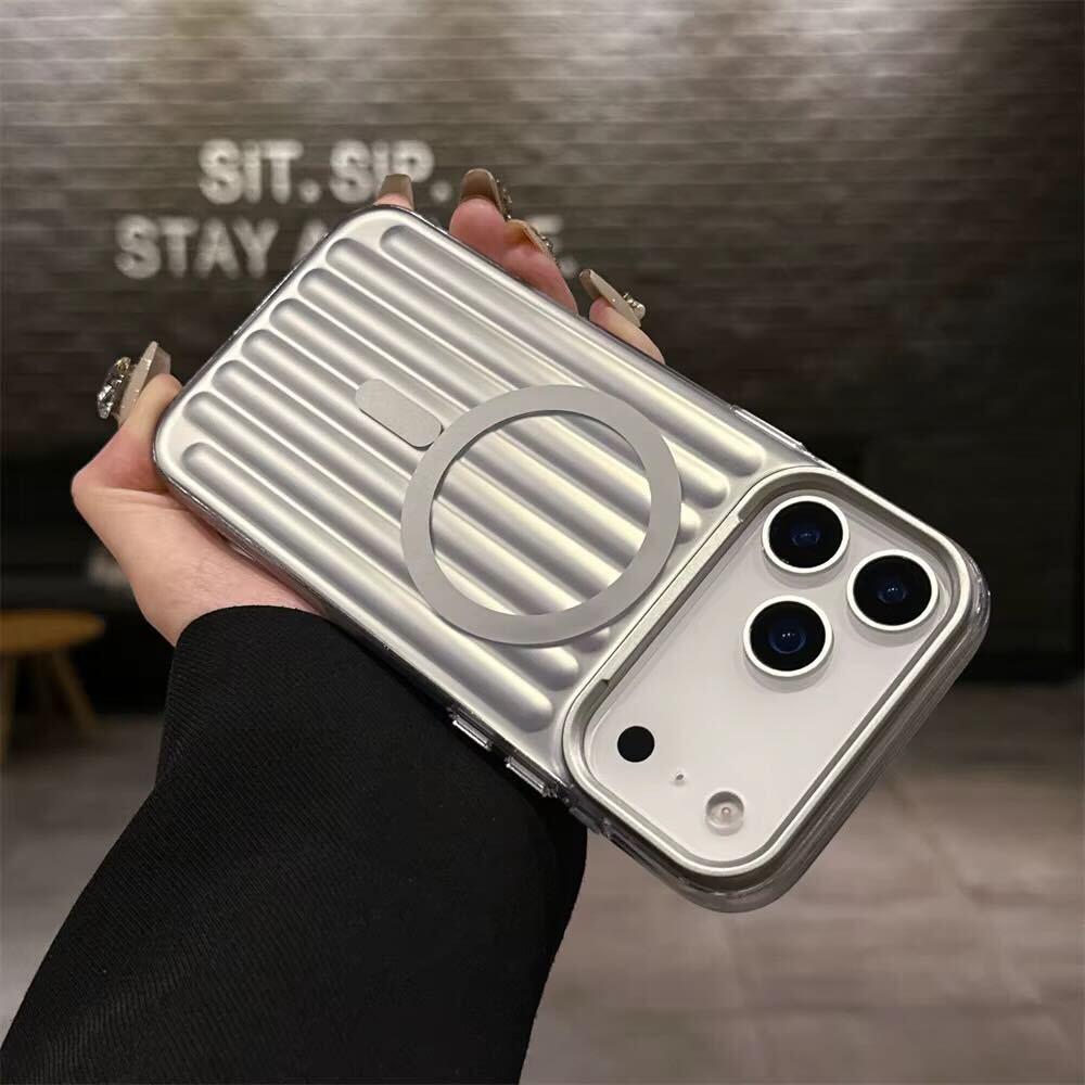 Luxury MagSafe Case with Metallic Ribbed Design for iPhone - Silver