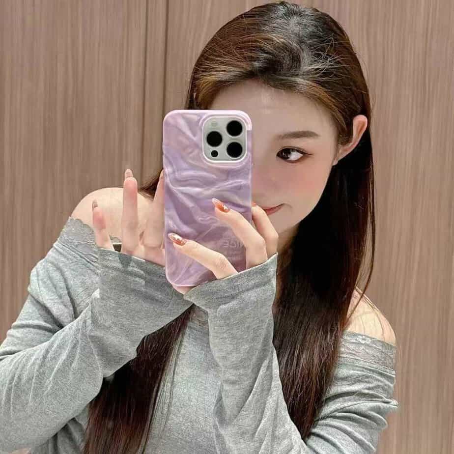 Designer Wavy Glossy Gradient Cases for iPhone - Lilac
