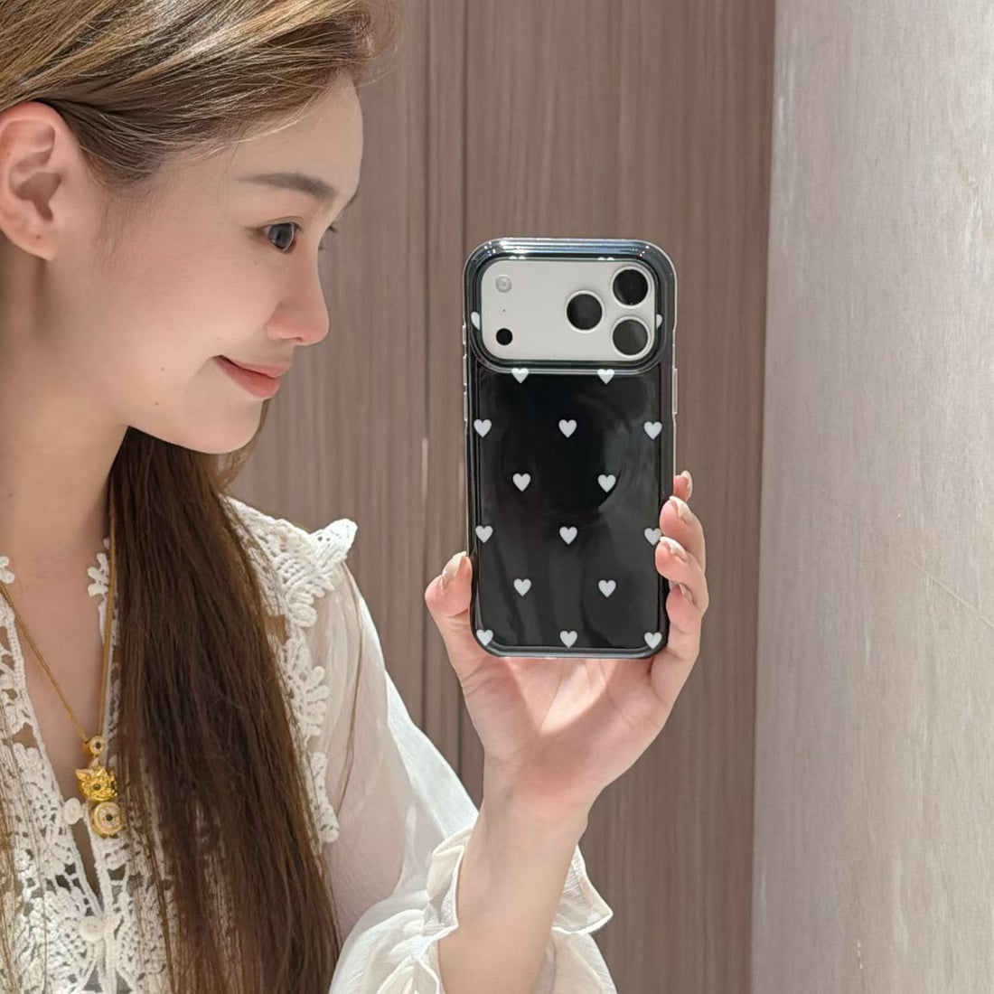 Black Hearts Chic Case with Magsafe for iPhone