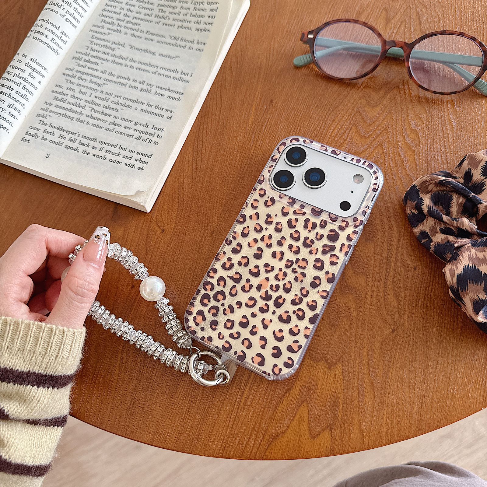 Leopard theme phone cases with charm for iPhone