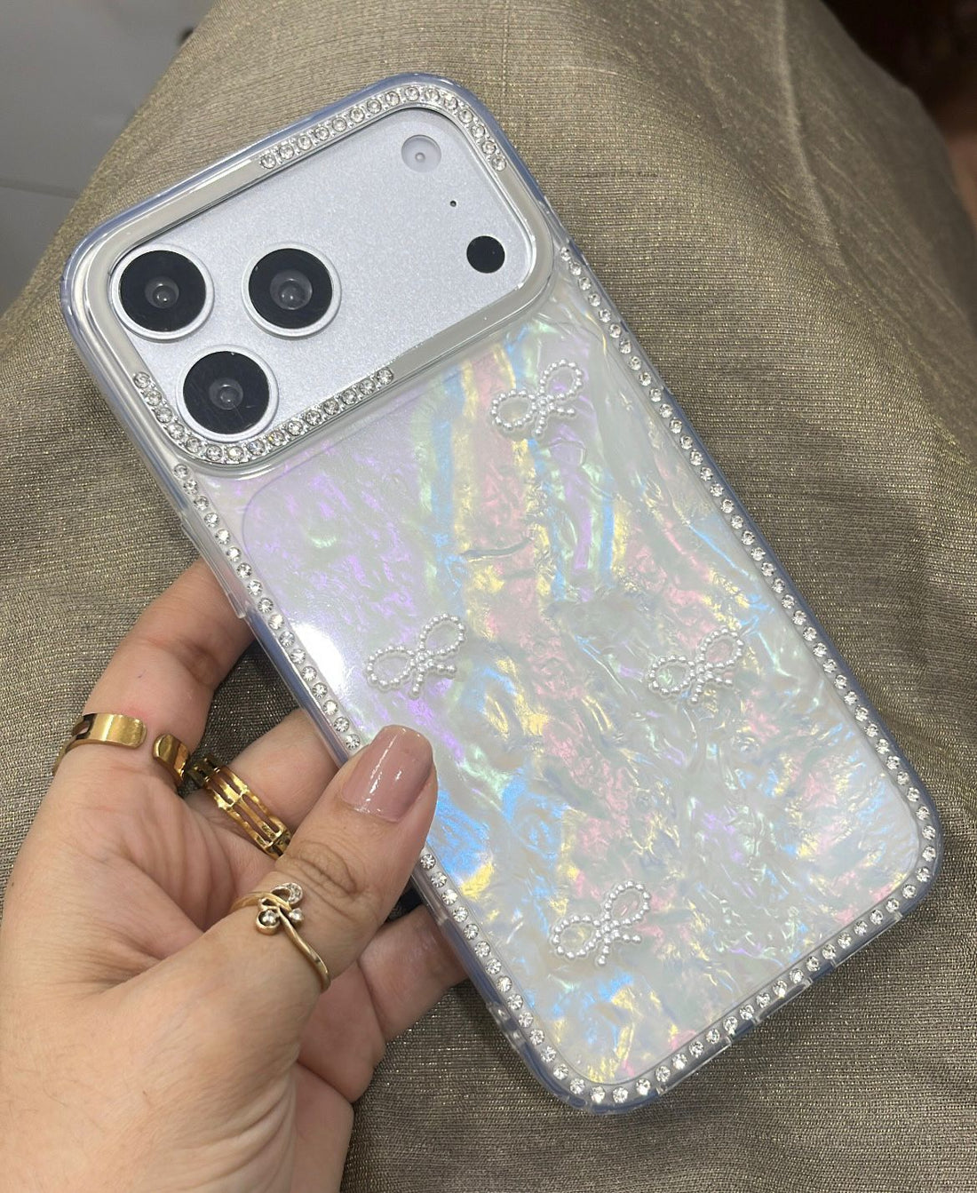 Pearl Bow Glow Case for iPhone