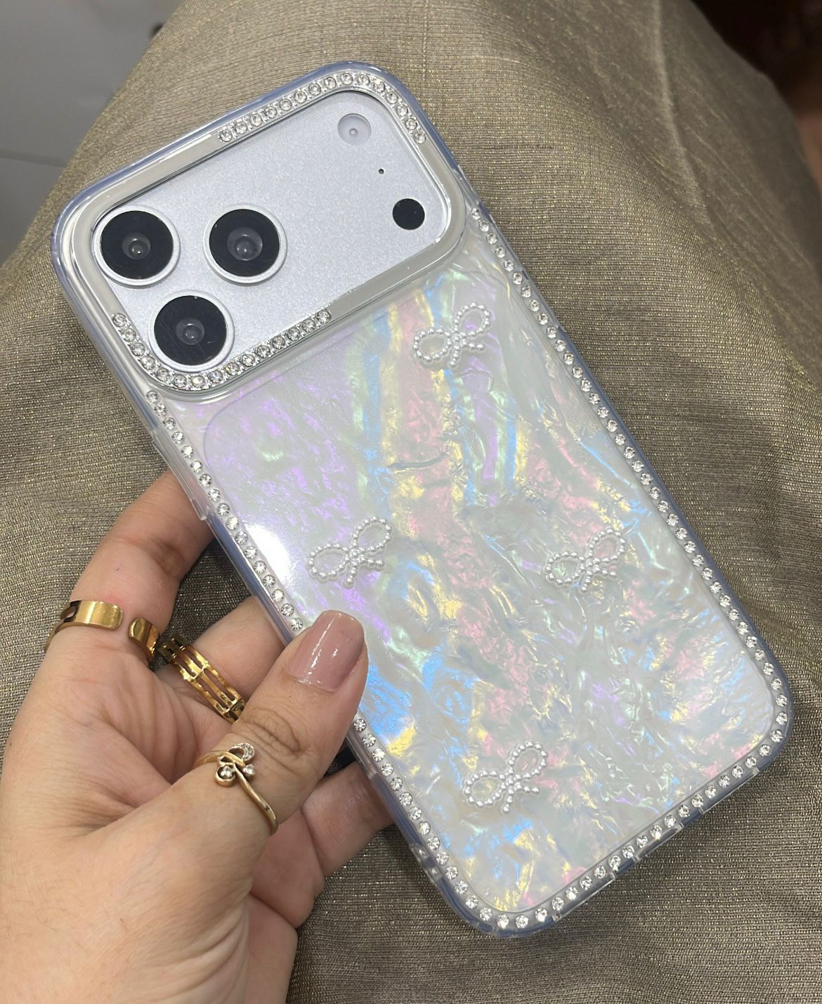 Pearl Bow Glow Case for iPhone