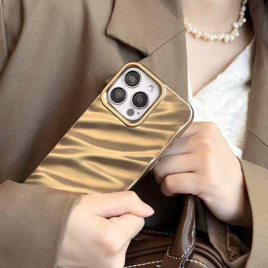 Aesthetic Wavy Designer Silicon Case for iPhone - Dessert Titanium